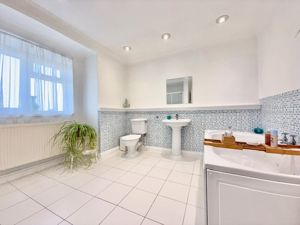 Photo 7- click for photo gallery